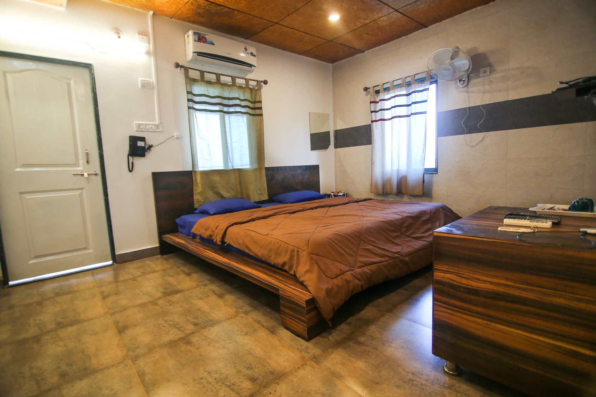 Lake view Private Balcony Room