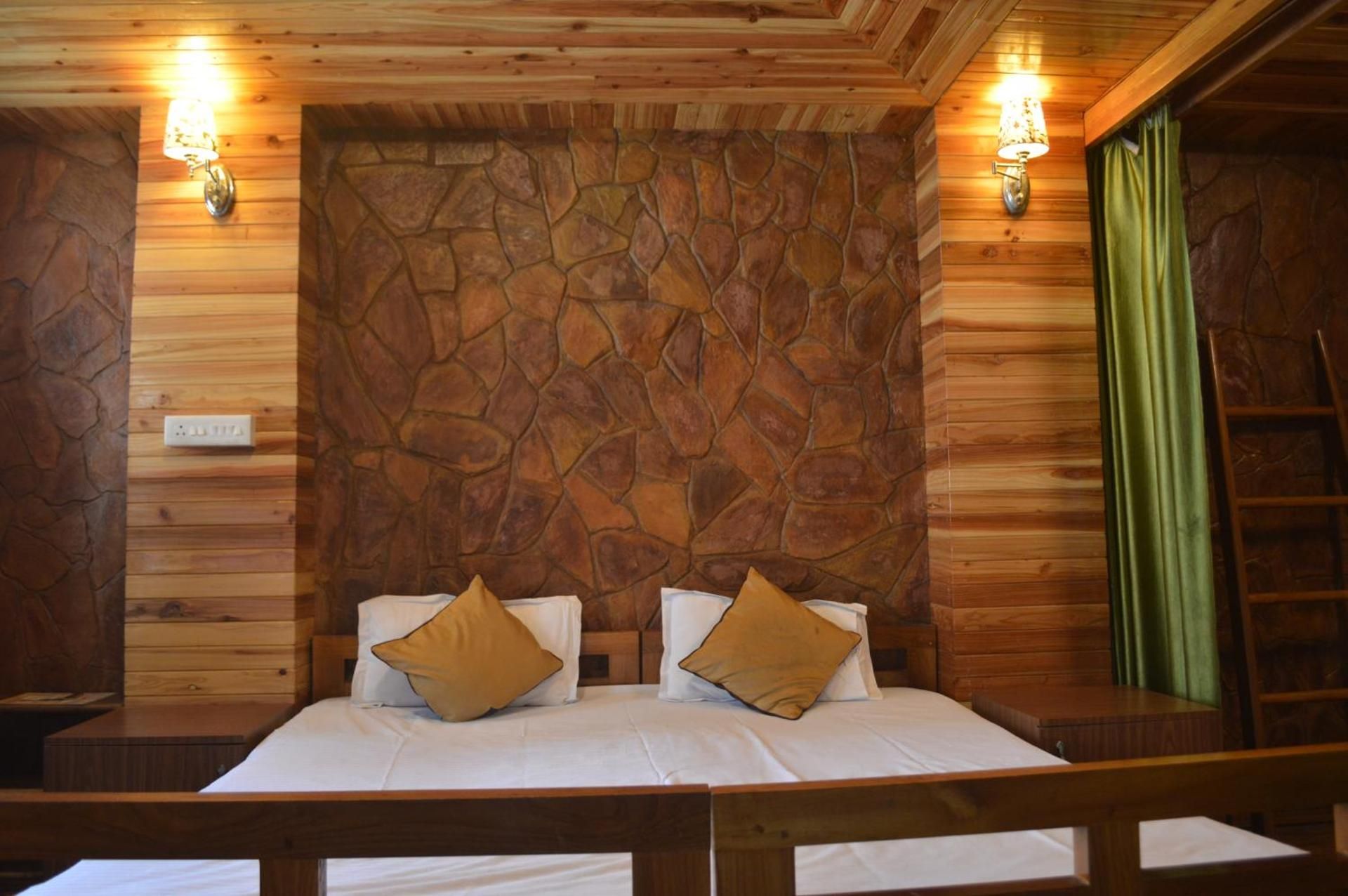 undefined Quinton Enclave 2