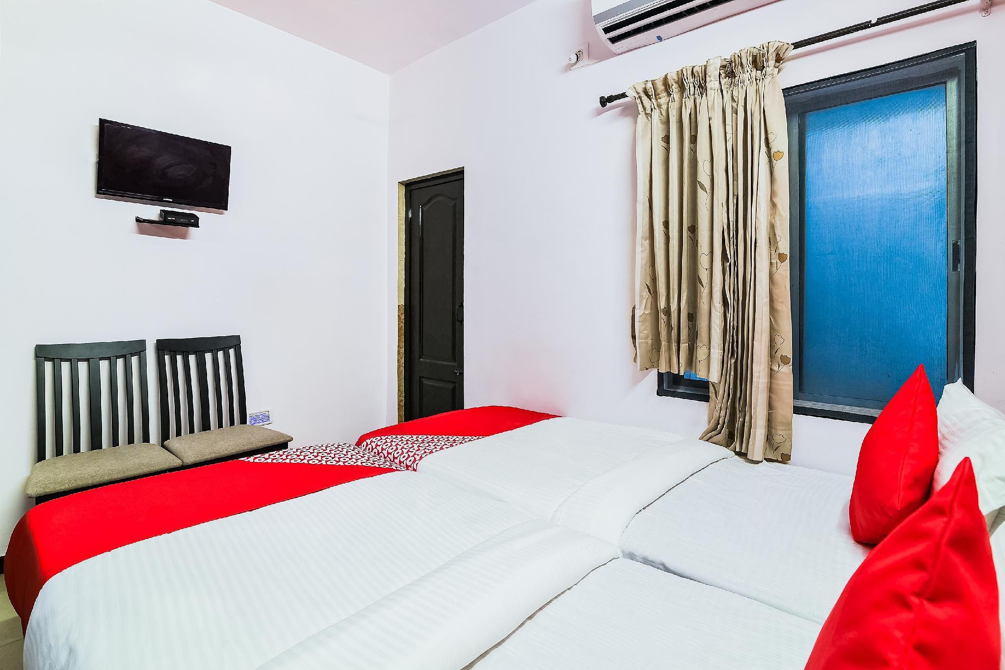 Hotel O Maruthi Gandhi Park Saver Double Room 2
