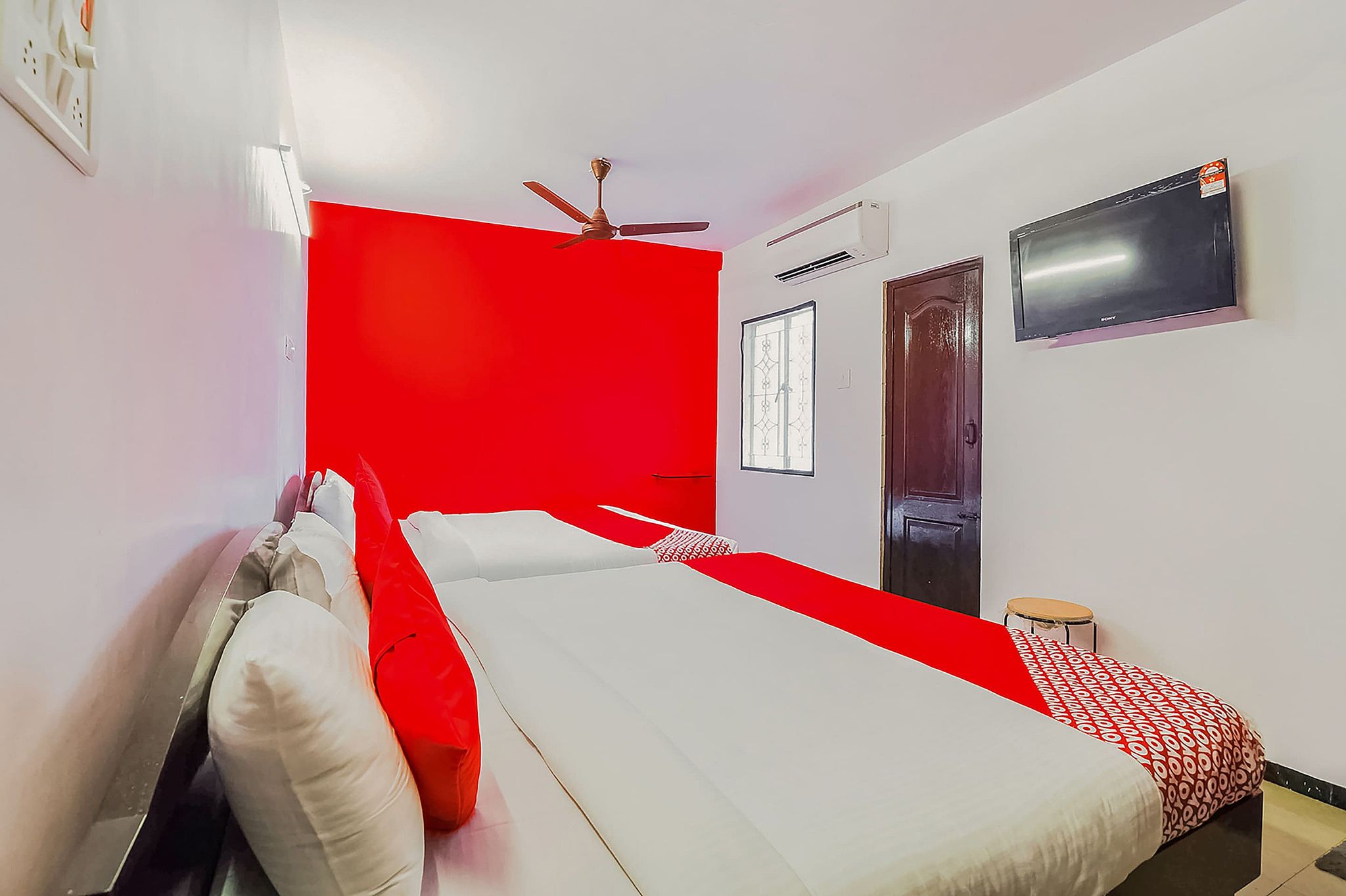 Hotel O Maruthi Gandhi Park Saver Double Room 5