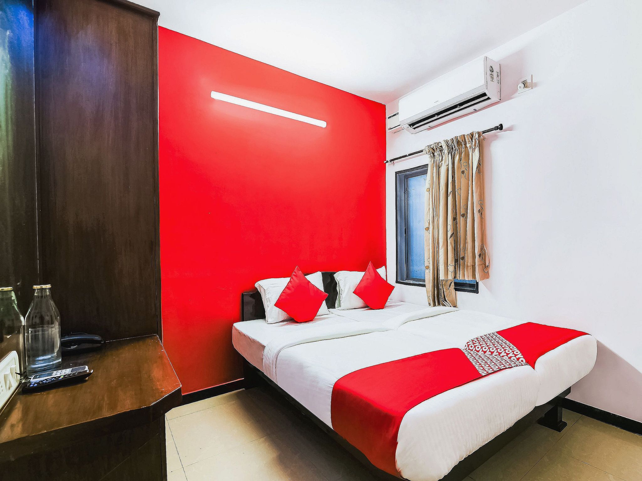 Hotel O Maruthi Gandhi Park Saver Double Room 10