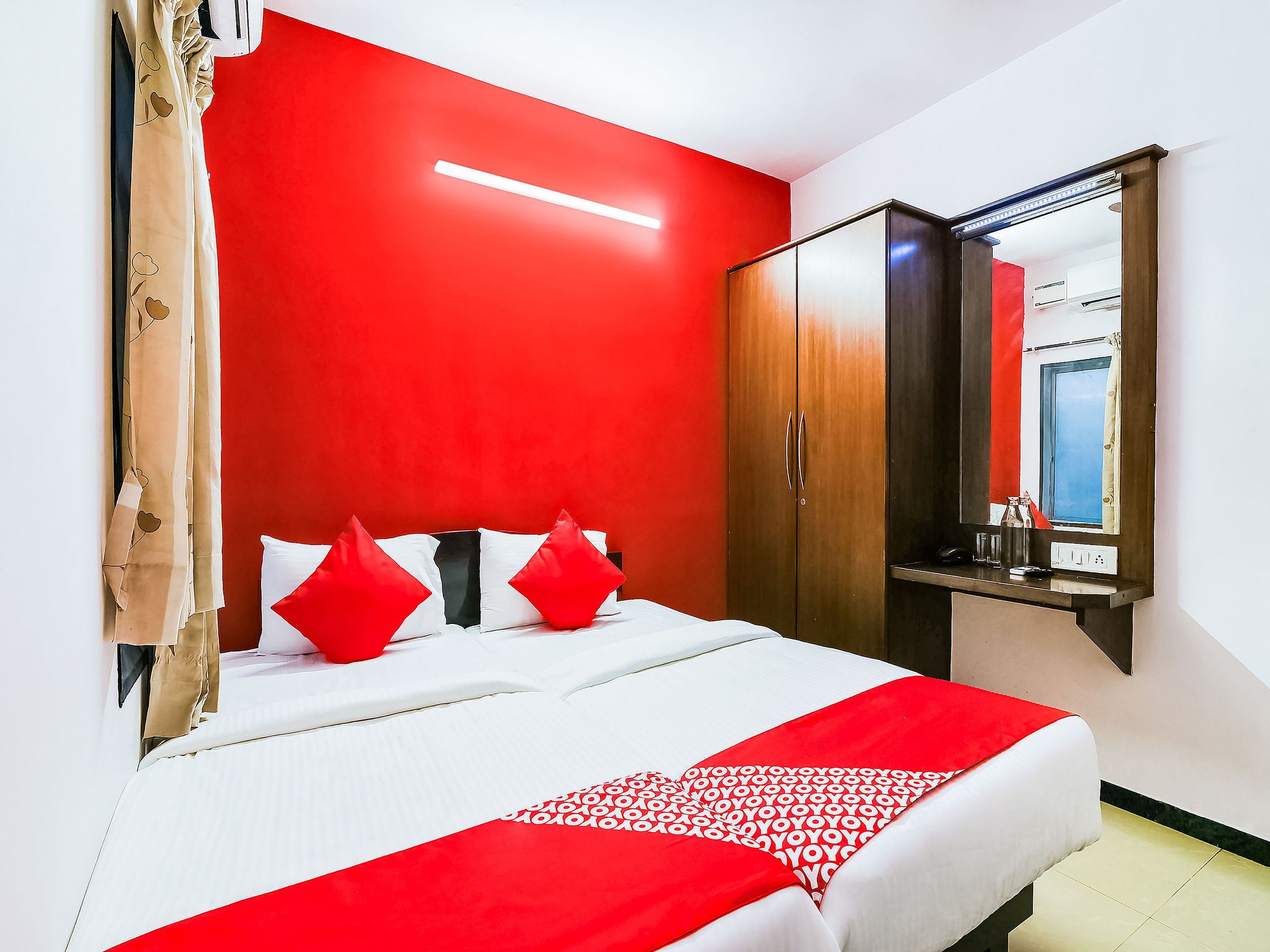 Hotel O Maruthi Gandhi Park Saver Double Room 11