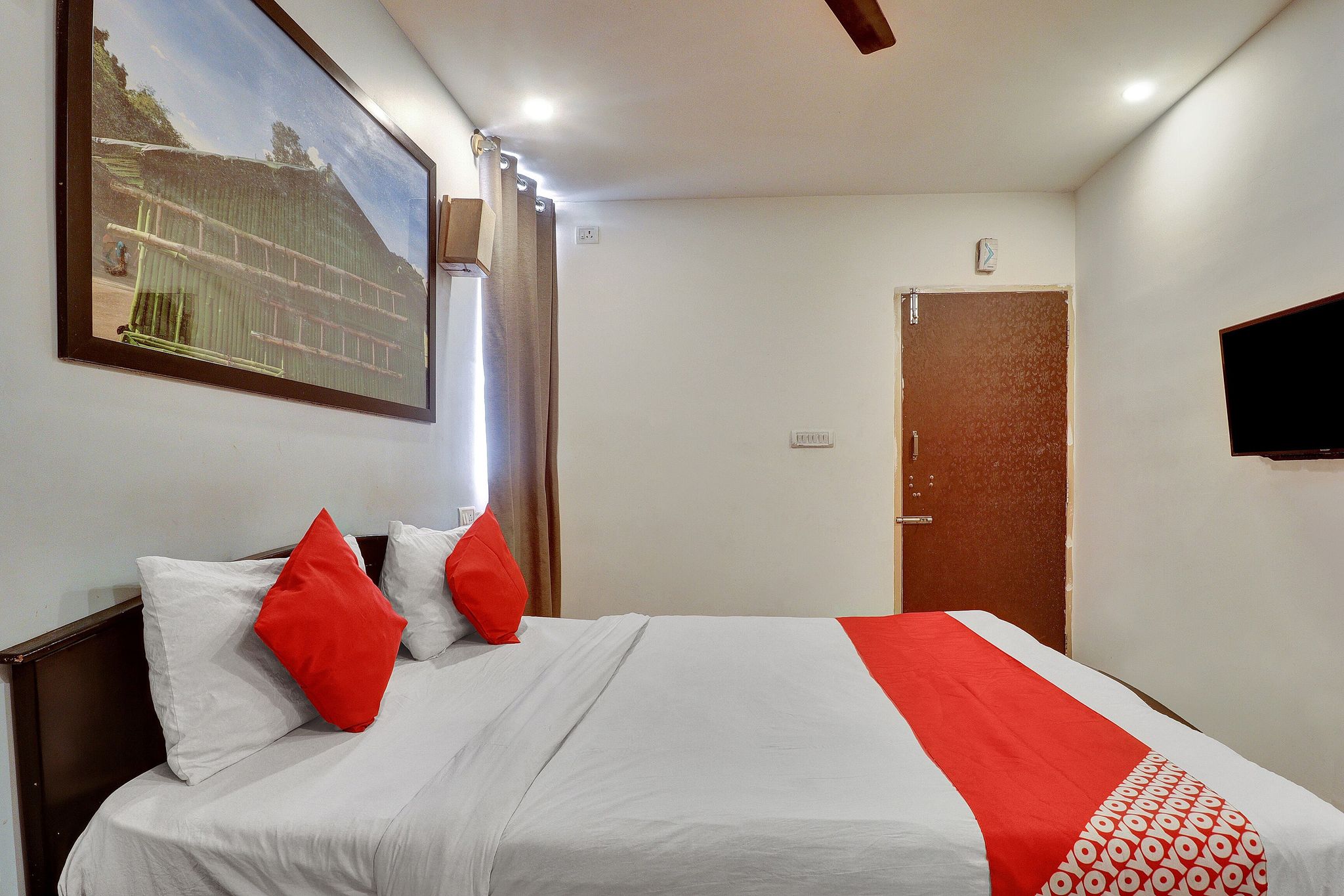 OYO Flagship Hotel Shiva Shakthi Inn Classic 12
