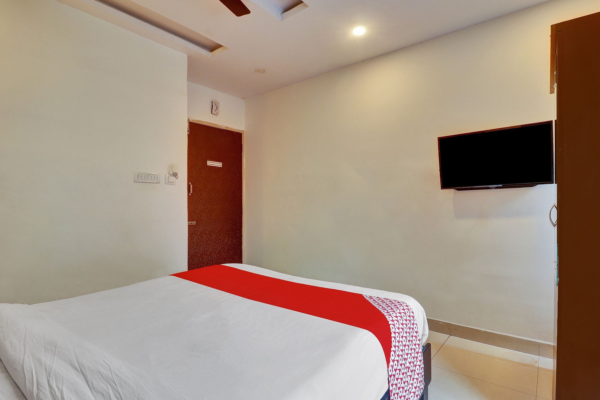 OYO Flagship Hotel Shiva Shakthi Inn Classic 11