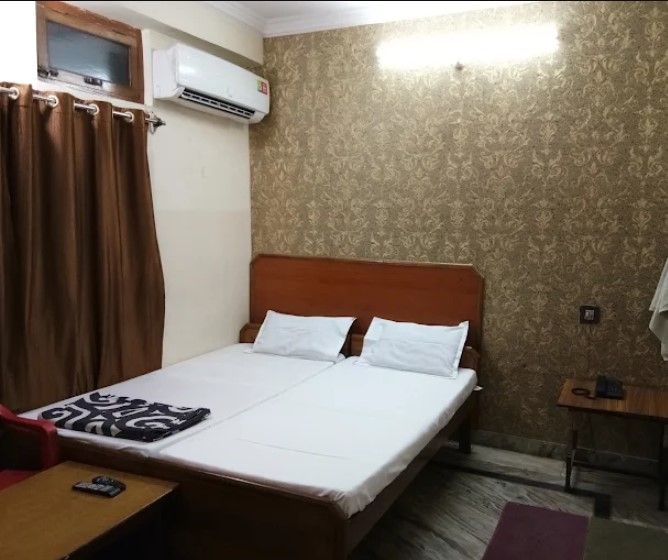 undefined Hotel Shree Palace 4