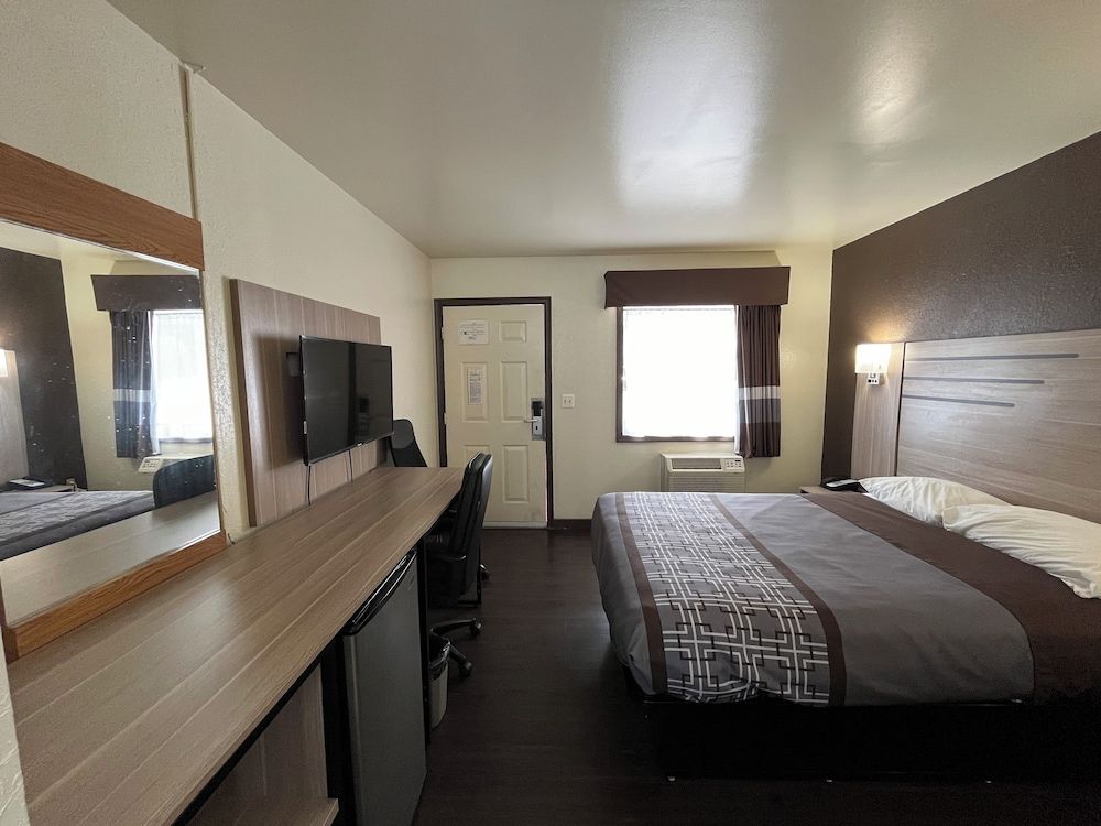 Room, 1 Queen Bed, Non Smoking