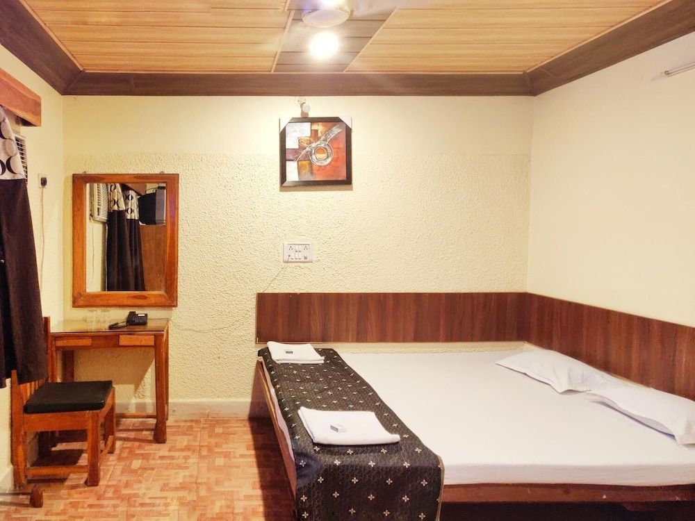 Hotel Harshawardhan Deluxe Room 27