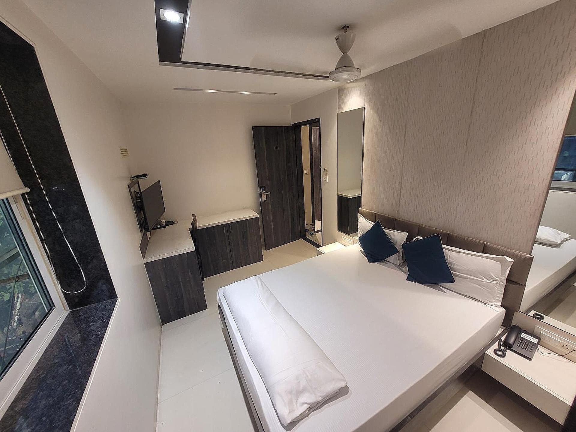 Hotel Heritage - Near Trade Center, Visa Consulate BKC Deluxe Room 10