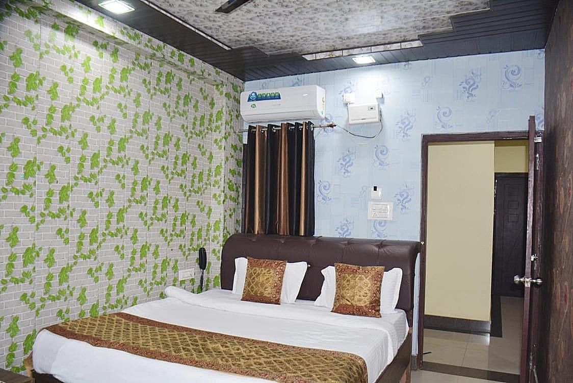 Hotel Chandra Inn Standard Room 4