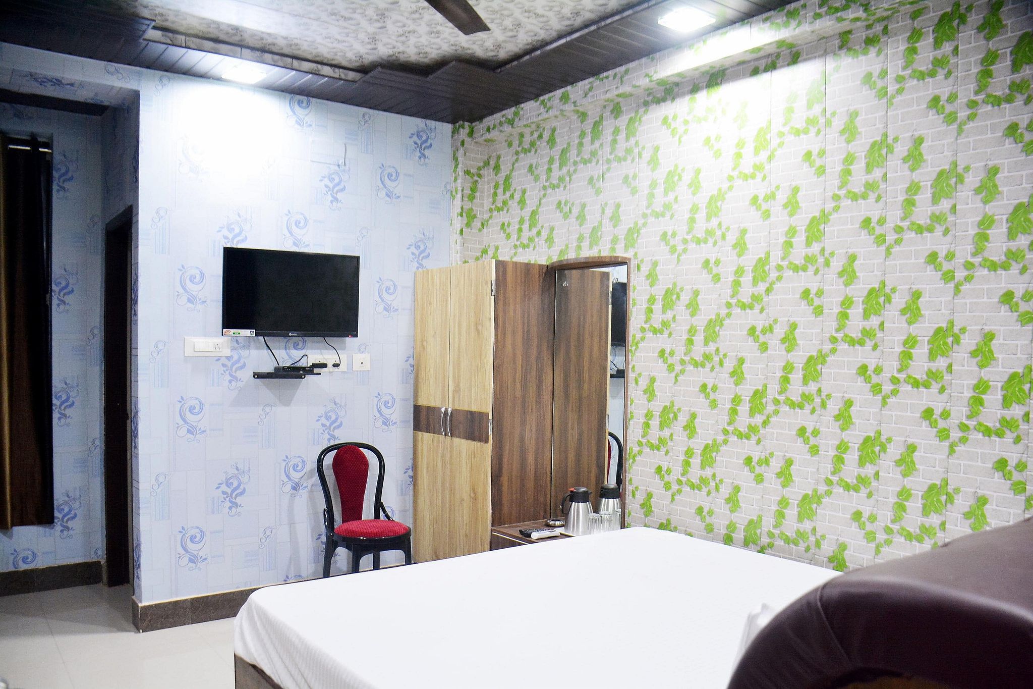 Hotel Chandra Inn Standard Room 8