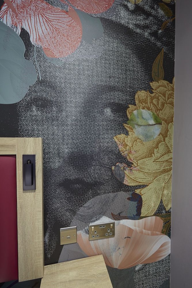 Comfort Inn Victoria Standard Twin Room 15