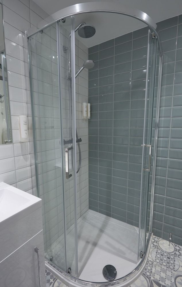 Comfort Inn Victoria Standard Twin Room 14