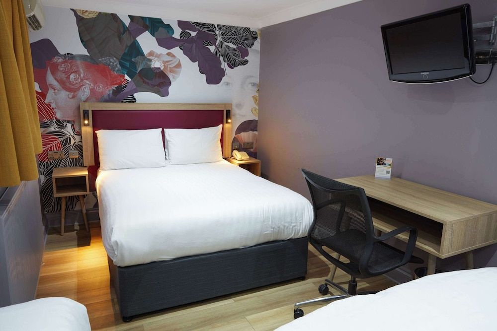 undefined Comfort Inn Victoria 4