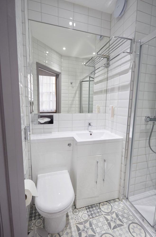 Comfort Inn Victoria Standard Double Room 11