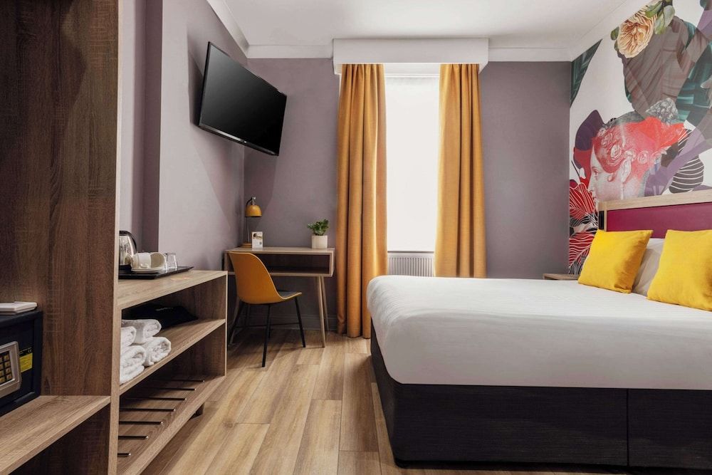 undefined Comfort Inn Victoria 3