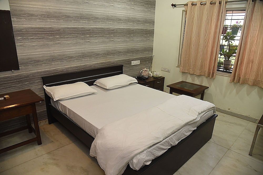 undefined Royal Palms 4