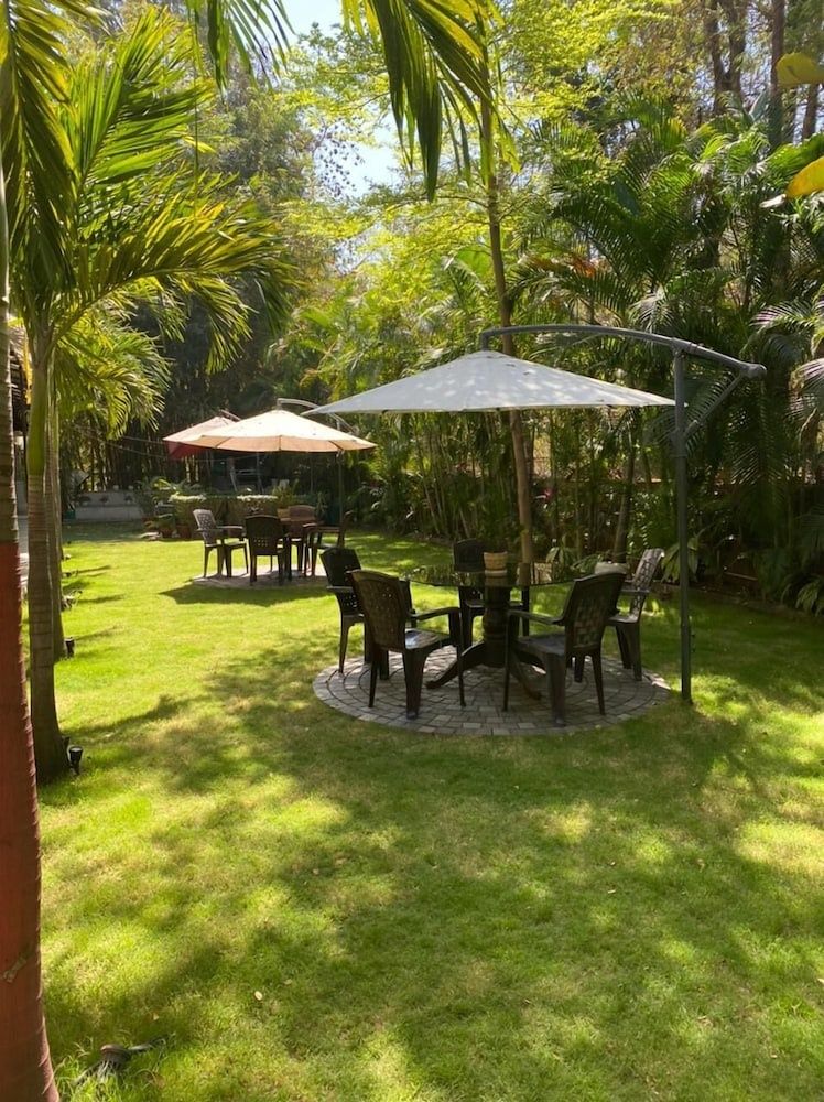 undefined Royal Palms 5