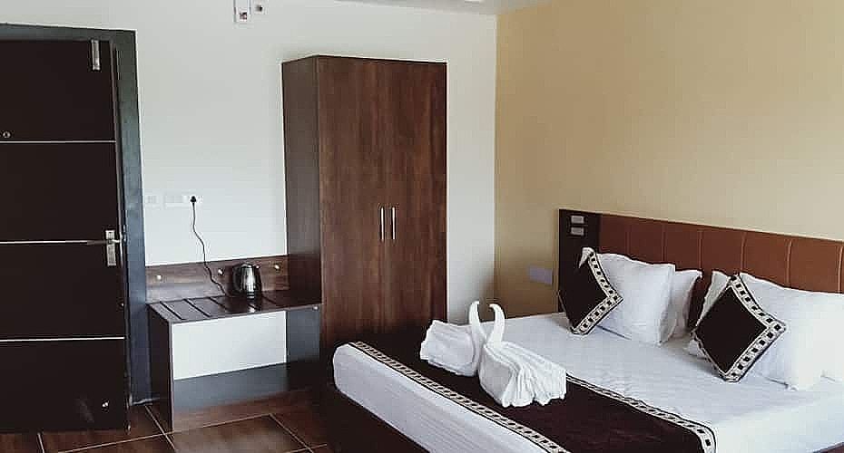 Hotel Charan Kamal