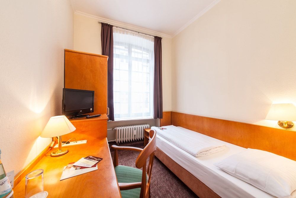 undefined Hotel Ahl Meerkatzen 4