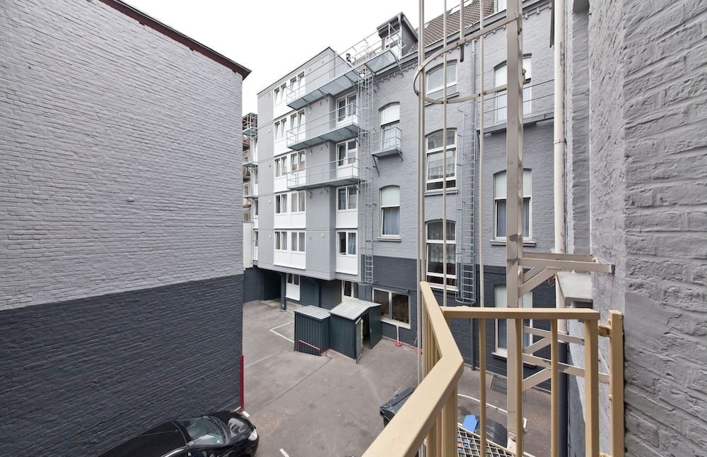 undefined Hotel Ahl Meerkatzen 6