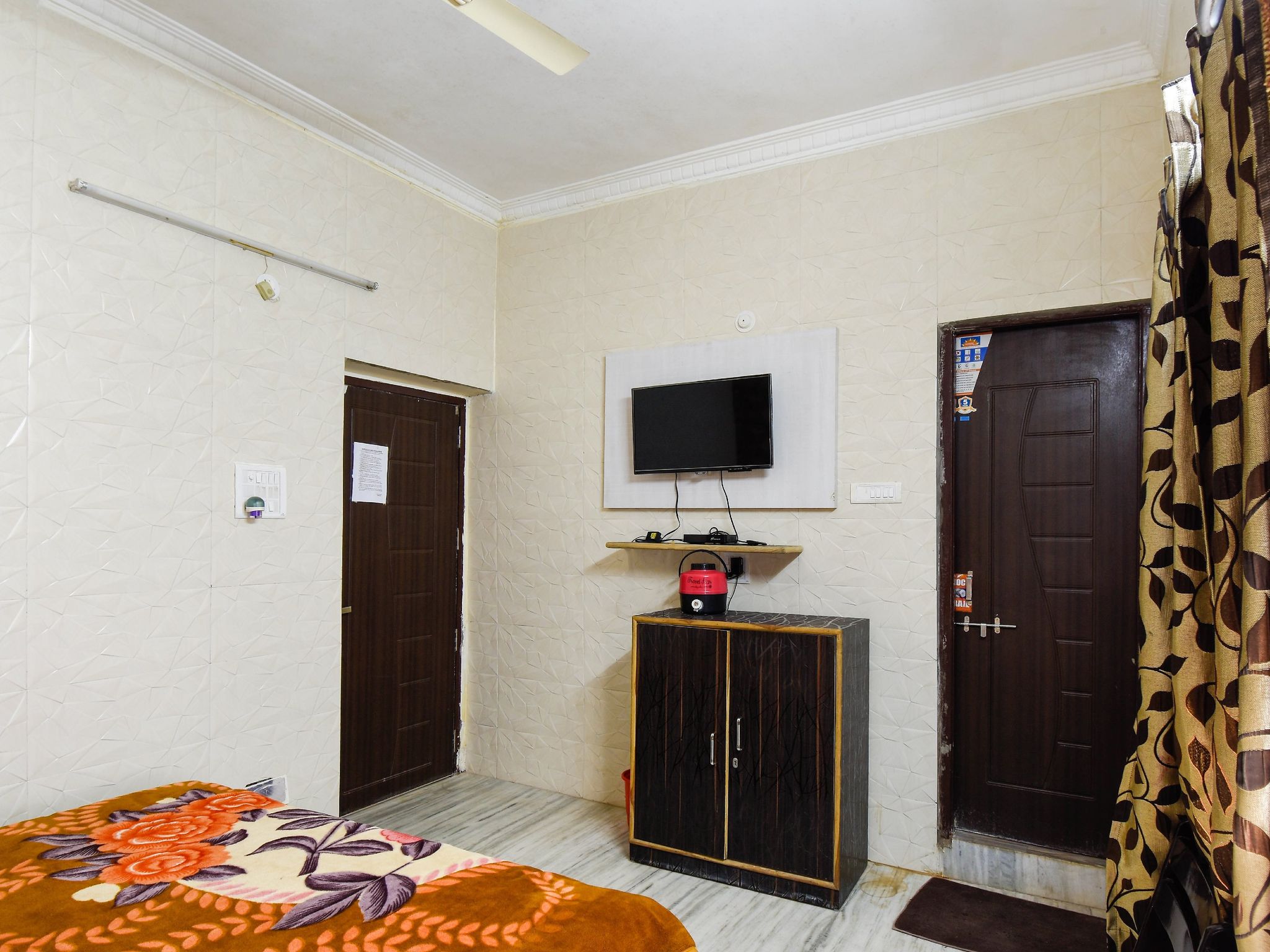 Hotel Satyam Residency NON AC ROOM One adult 700 two adult 1000 (AC -400 extra PAY AT HOTEL) 4