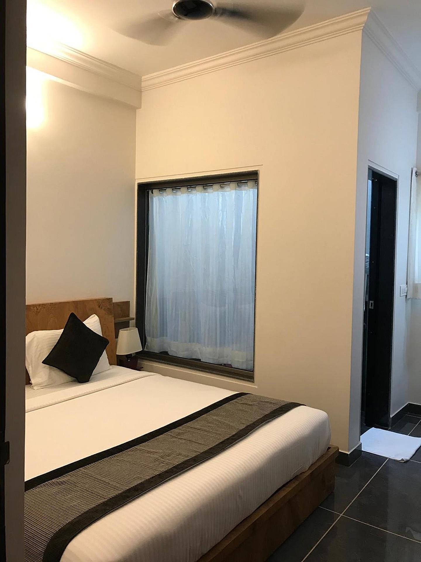 Harmal's Residency Deluxe Room 9