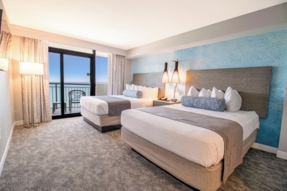 The Breakers Resort Paradise Oceanfront Deluxe Three Bedroom Condo 6Q 2