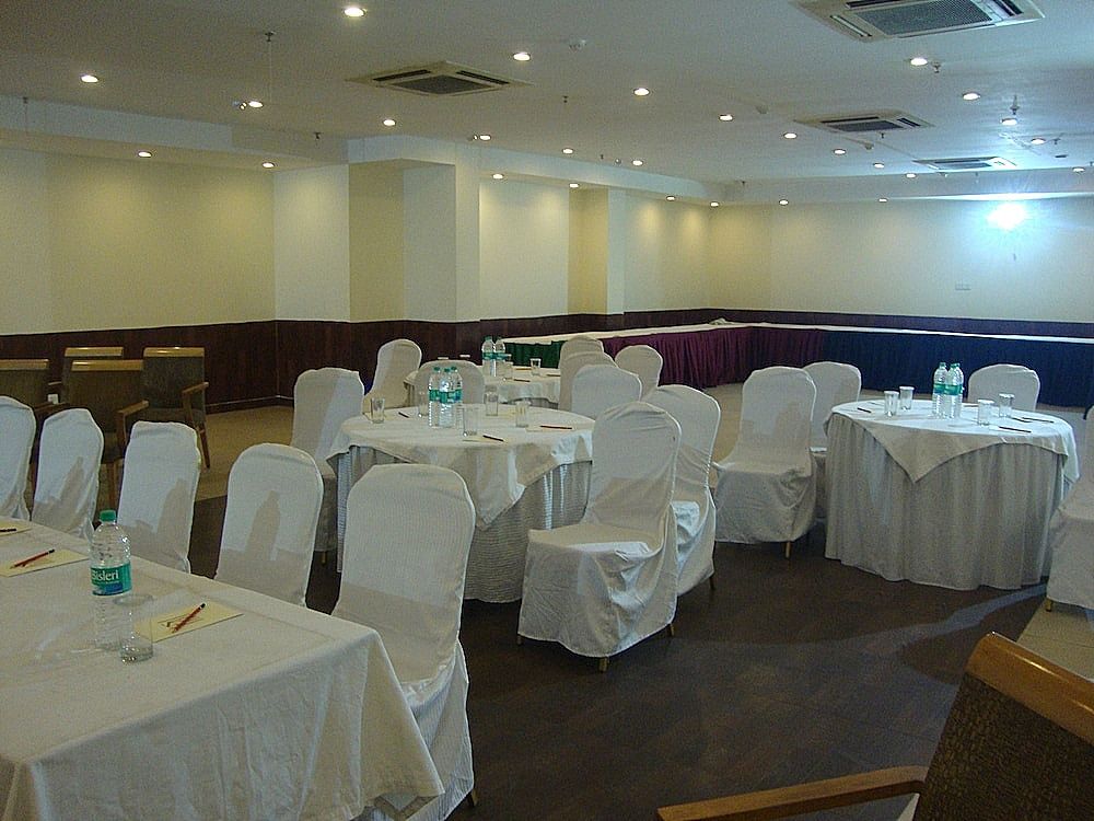 Hotel Sumedha Premium