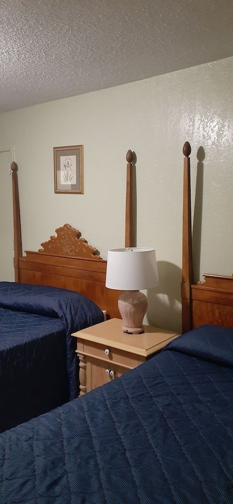 Hawaiian Inn Beach Resort Studio