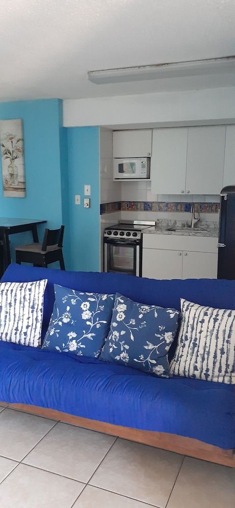 Hawaiian Inn Beach Resort Basic Suite 2