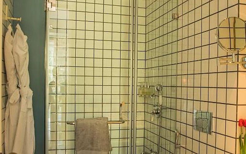 Red Thread Calangute Executive 7