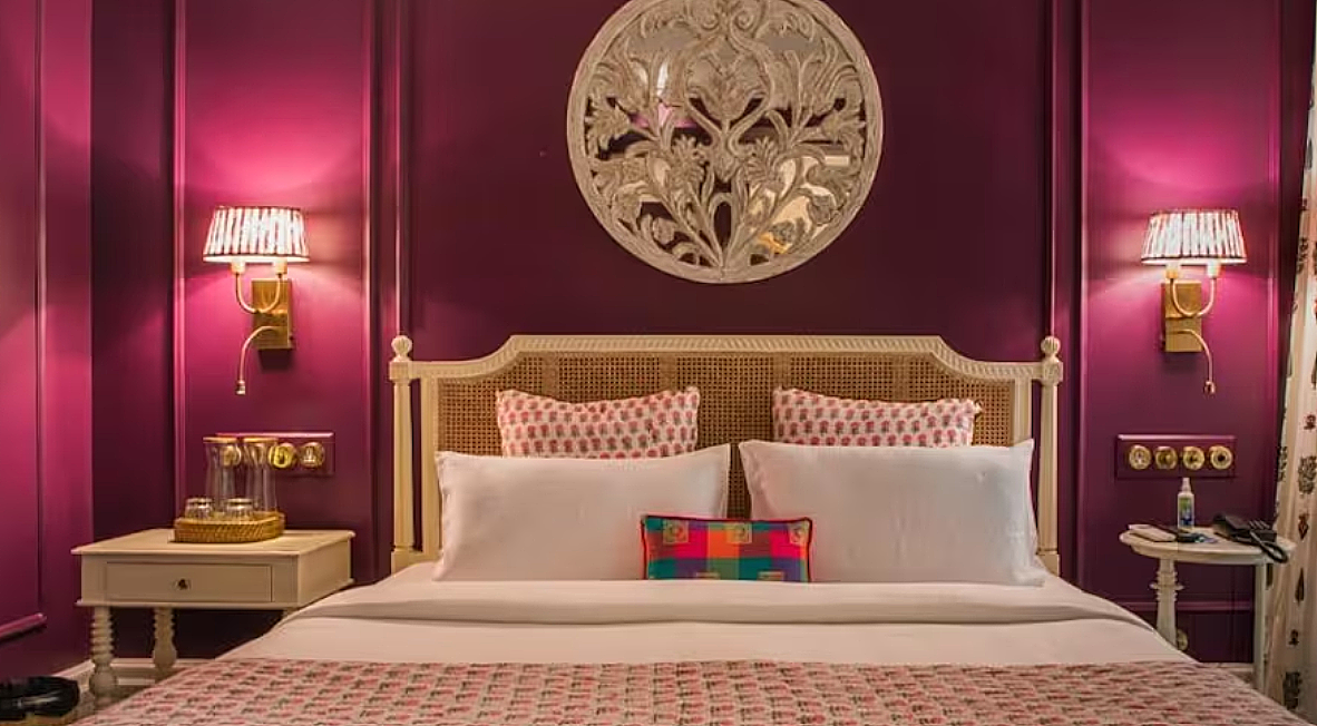 Red Thread Calangute Deluxe with Balcony
