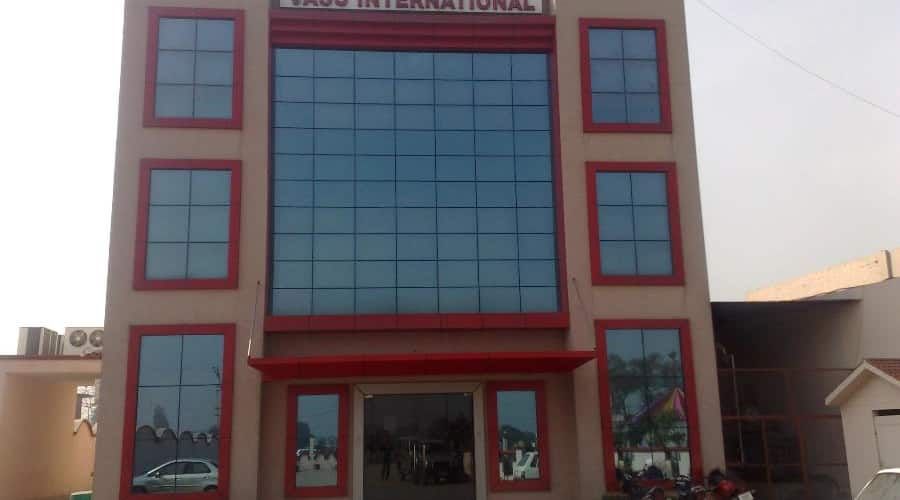 Hotel Vasu International