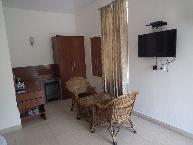 Home In The Hills - Resort & Resturants Deluxe Room 6