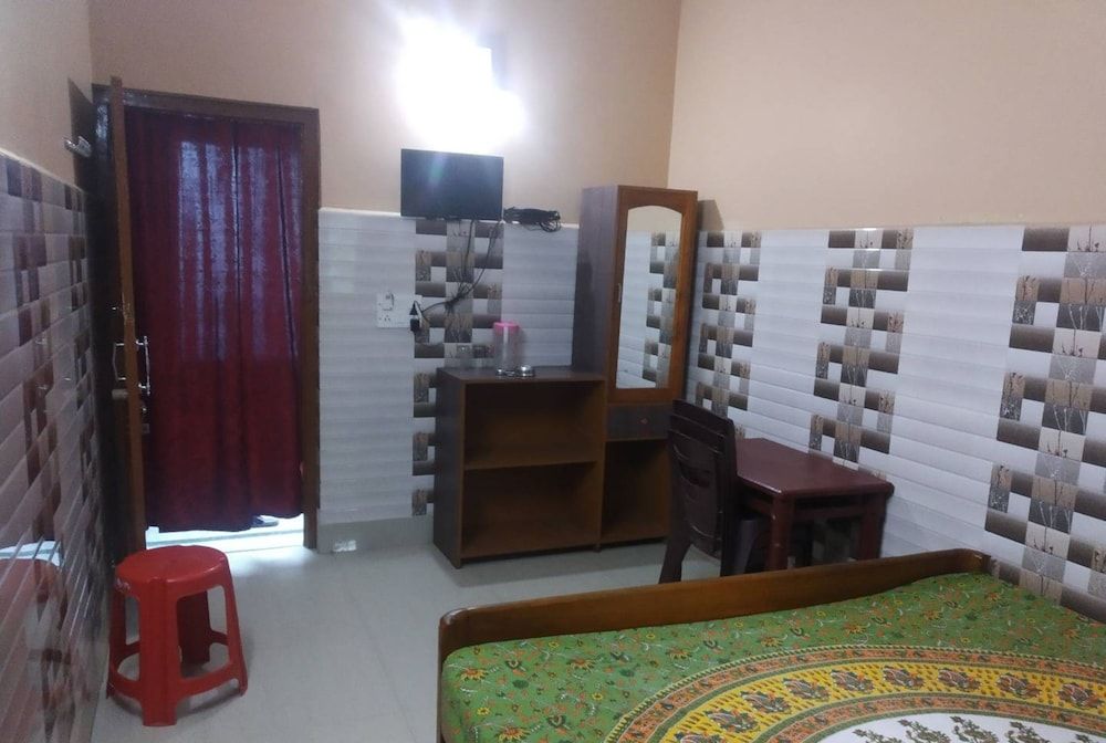 Goroomgo Milan Guest House Digha Deluxe Double Room 2