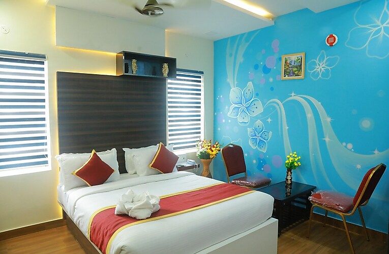 HOTEL WOODLAND luxury room 2