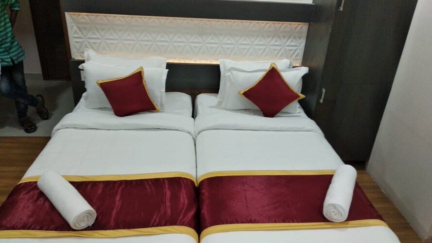 HOTEL WOODLAND luxury room