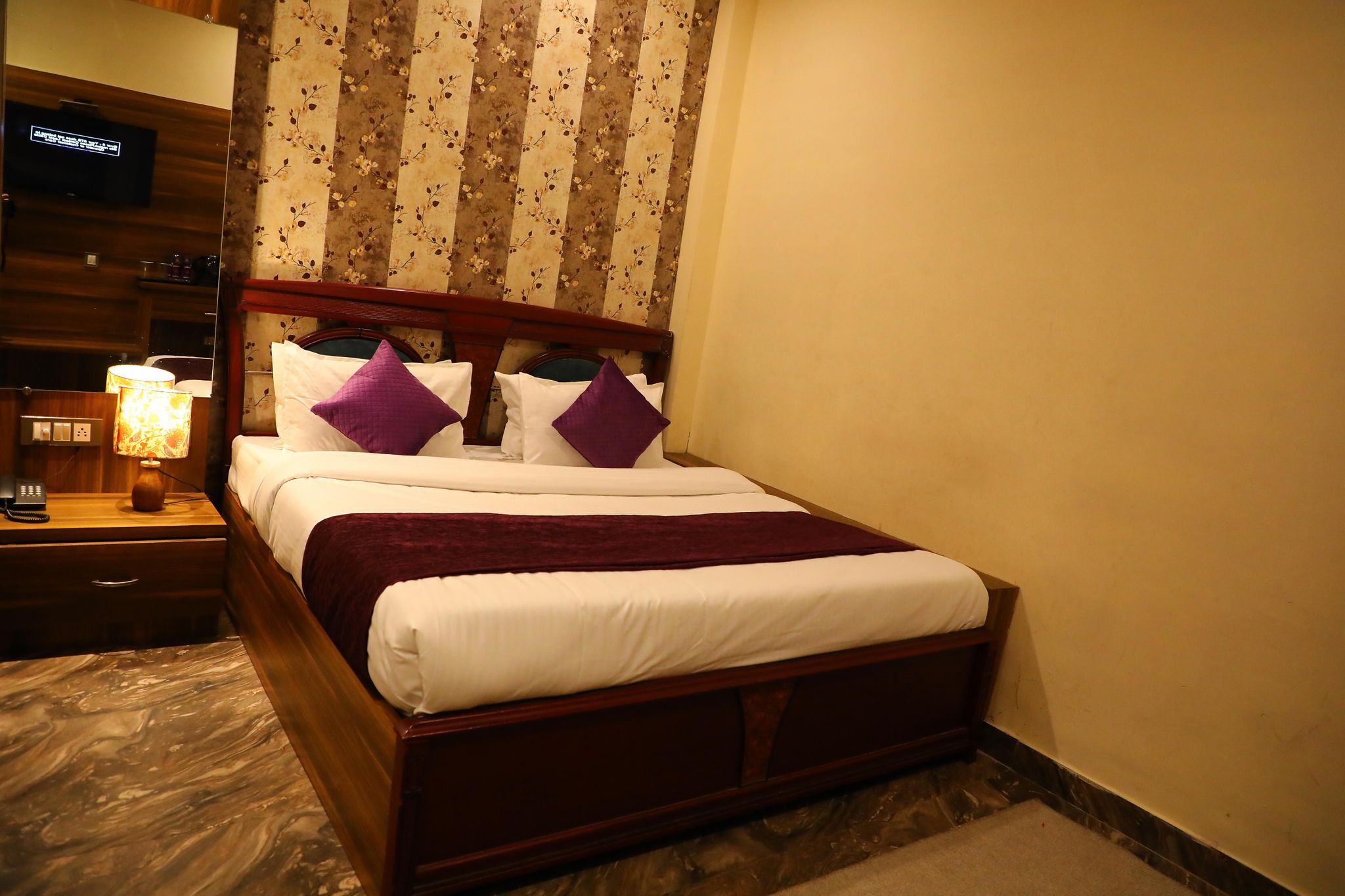 Devnadi Suite with balcony and Ganga View with Room Heater