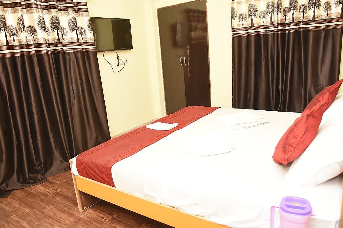 Varanasi Paradise Standard Room 15