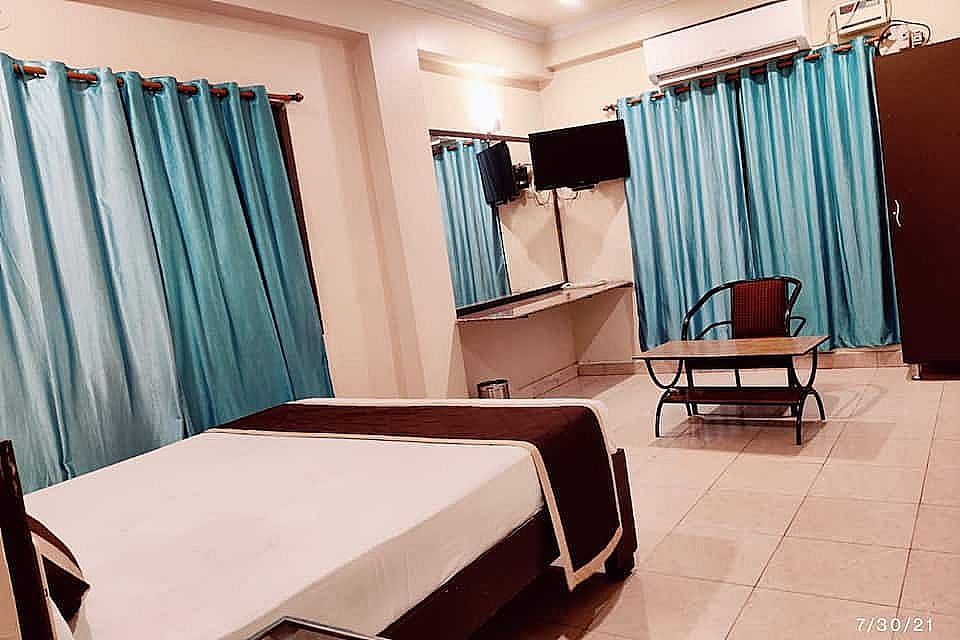 undefined Hotel Morya 8