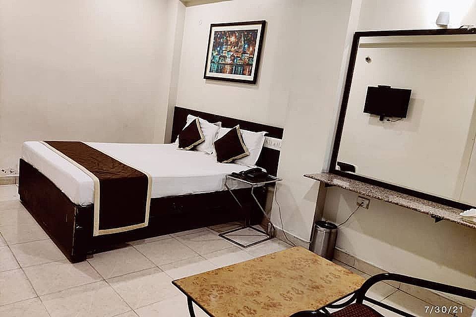 undefined Hotel Morya 5