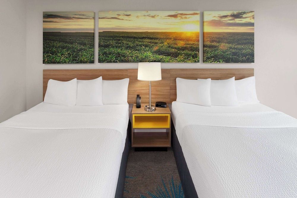 Room, 2 Queen Beds, Non Smoking