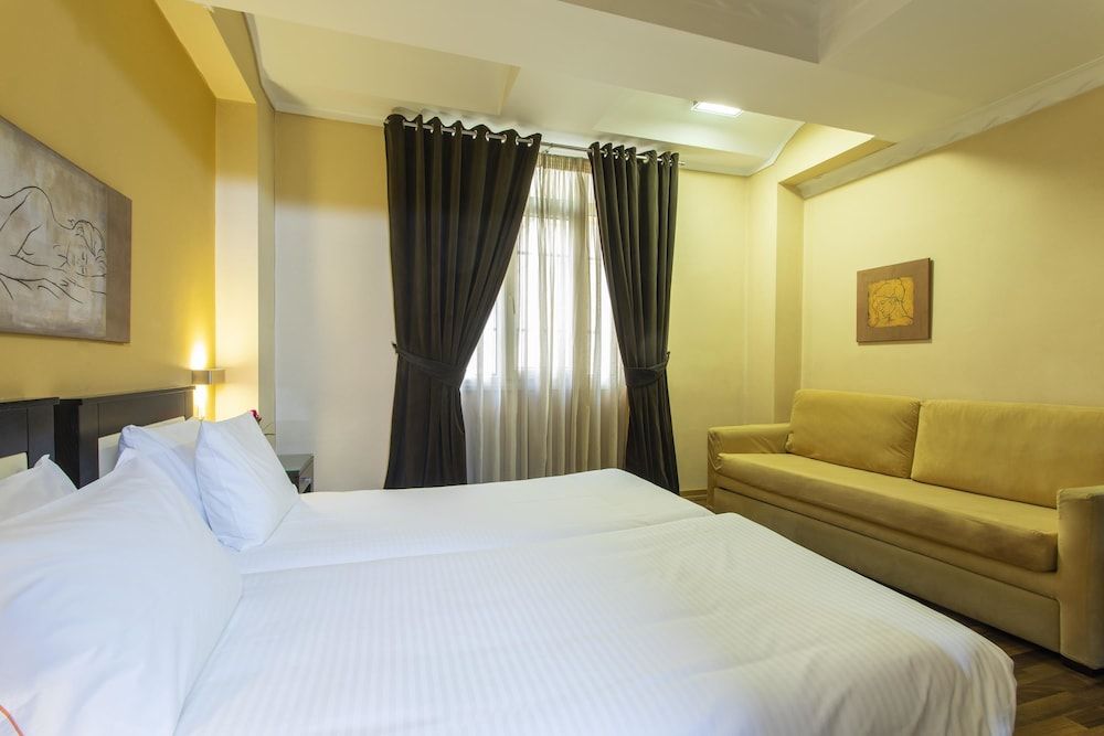 Egnatia Hotel Standard Triple Room 9