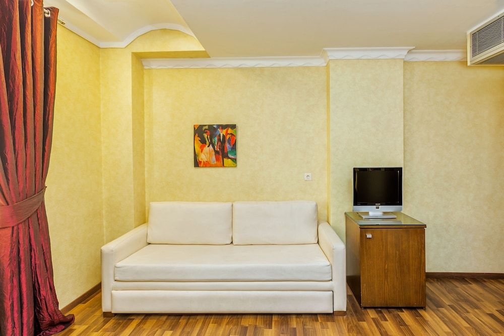 Egnatia Hotel Standard Triple Room 3