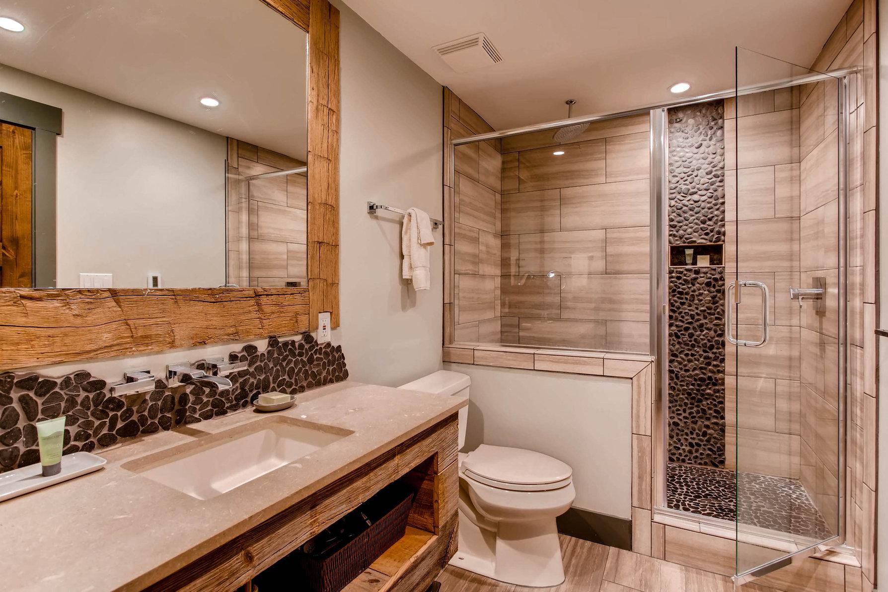 Plaza  5 Peak  3 Bedroom 2 Bath