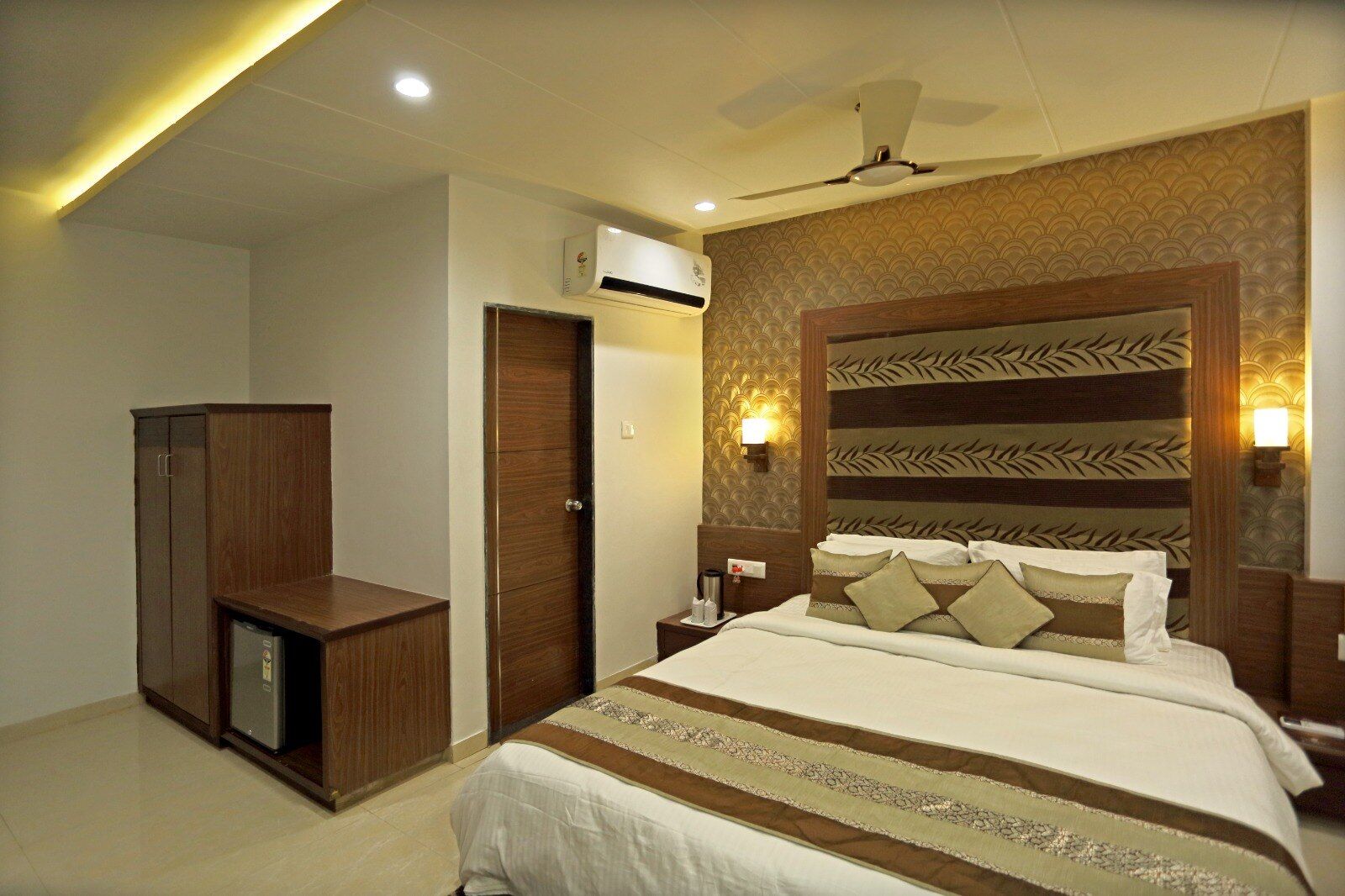 Elegance Room inactive