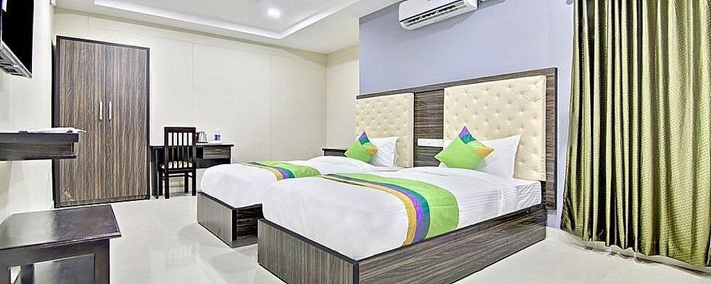 undefined Central Inn 5