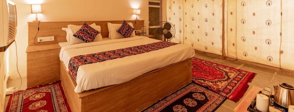 Shama Desert Camp Deluxe Tent 13