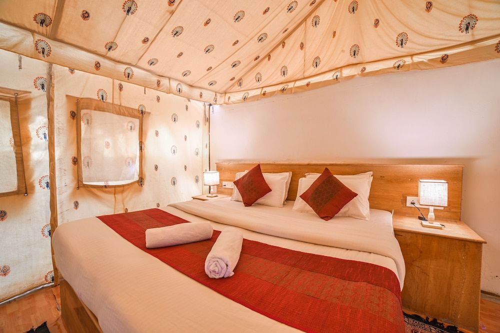 Shama Desert Camp Deluxe Tent 2