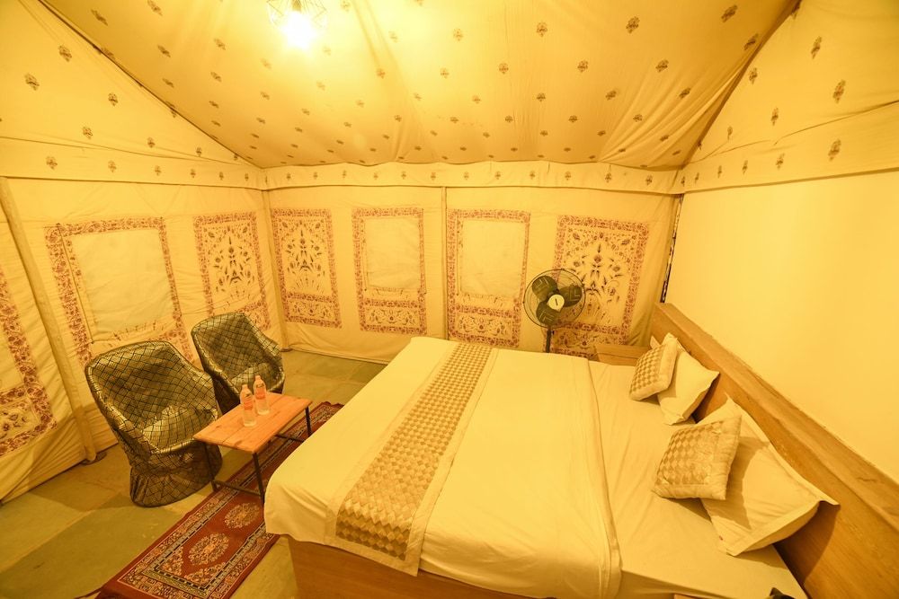Shama Desert Camp Luxury Tent 6